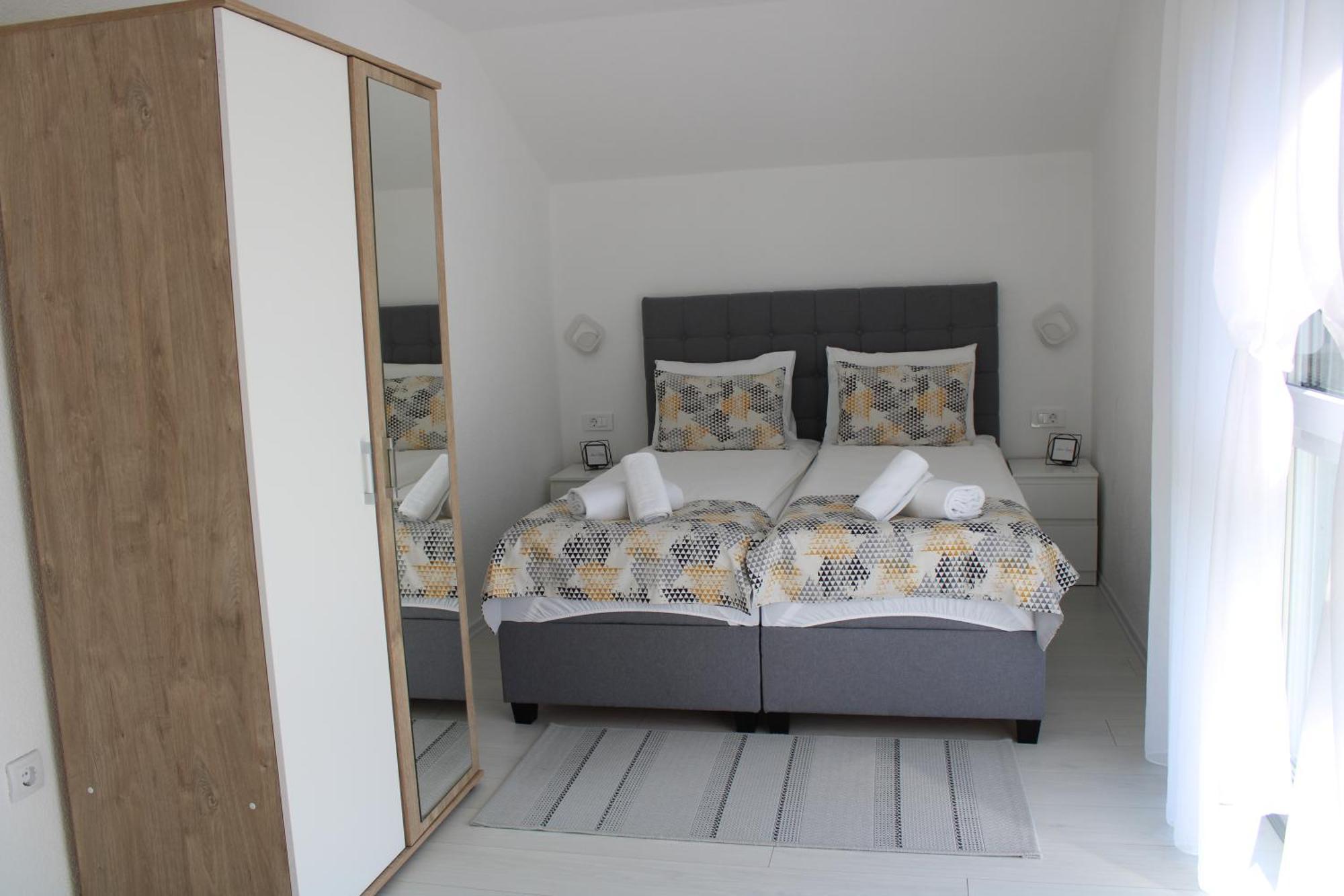 Am Una Lux House Bihac Bagian luar foto