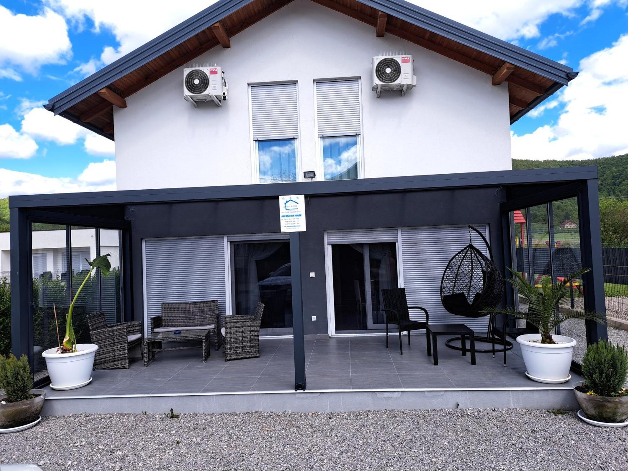 Am Una Lux House Bihac Bagian luar foto