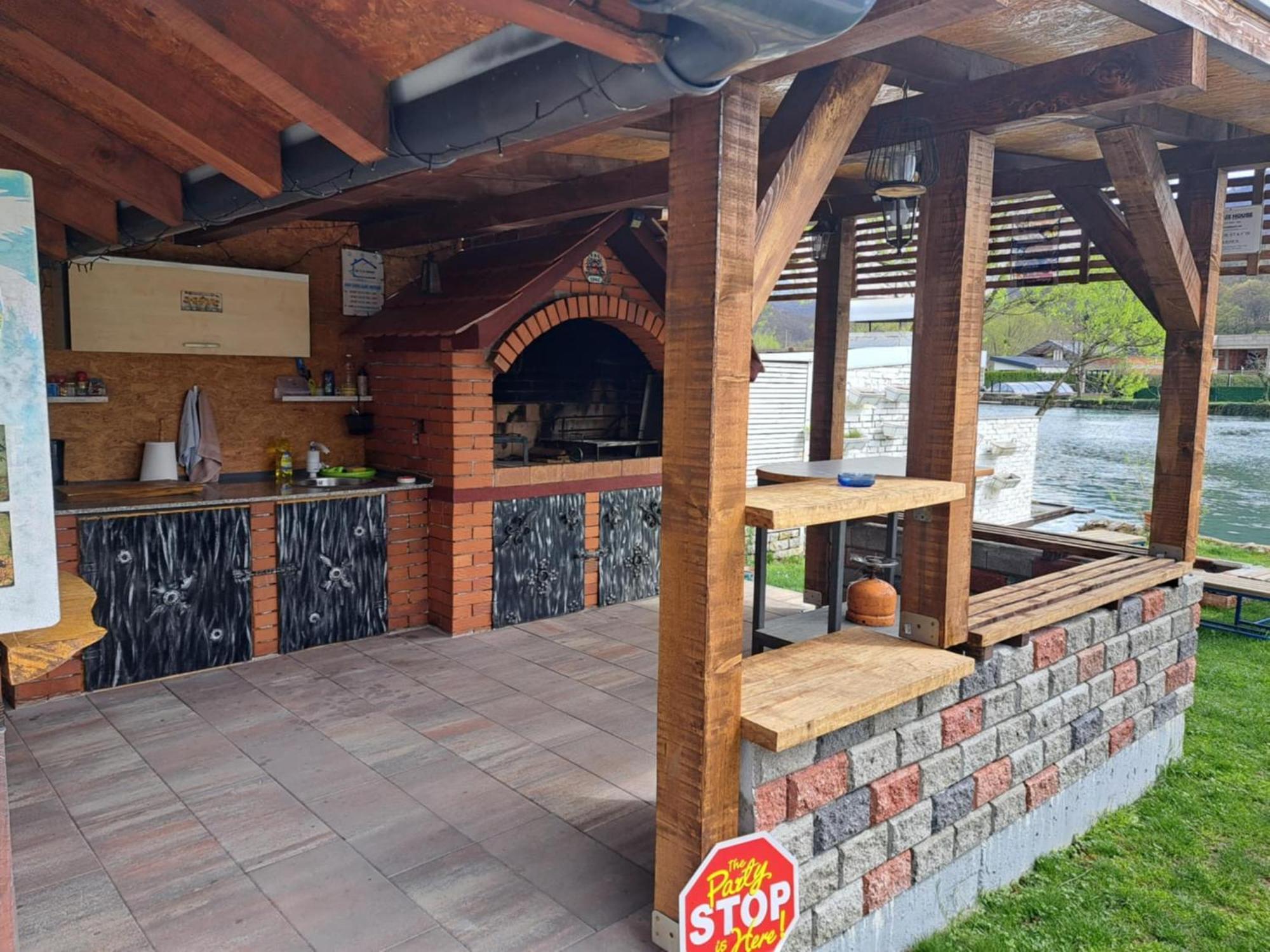 Am Una Lux House Bihac Bagian luar foto